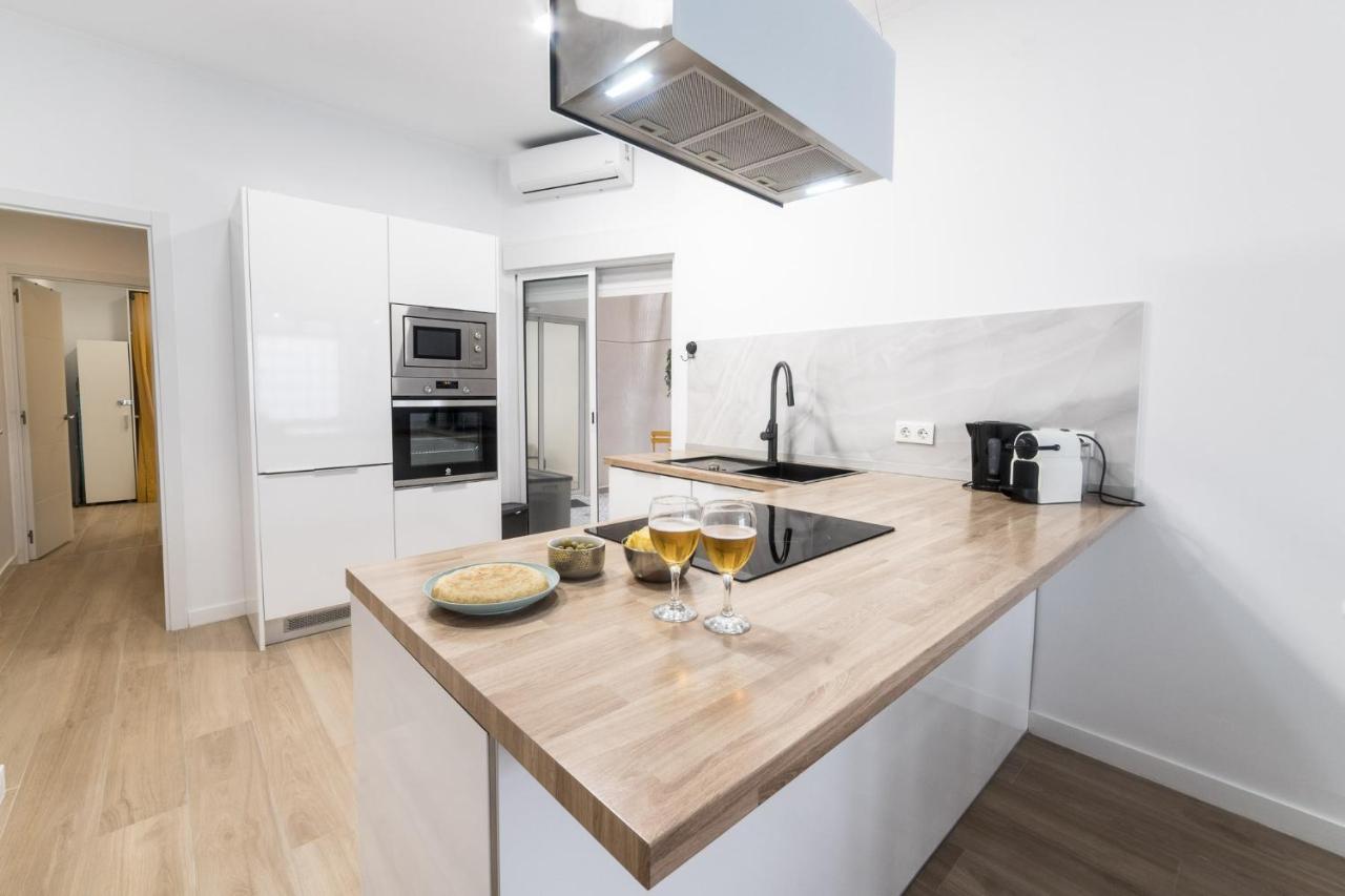 Moonkey - Apto. Albeniz, Con Acogedor Patio Alicante Ngoại thất bức ảnh