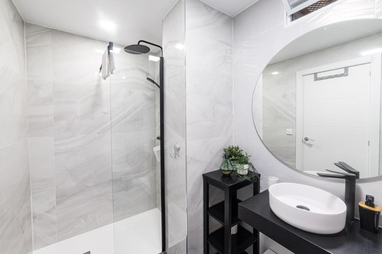 Moonkey - Apto. Albeniz, Con Acogedor Patio Alicante Ngoại thất bức ảnh
