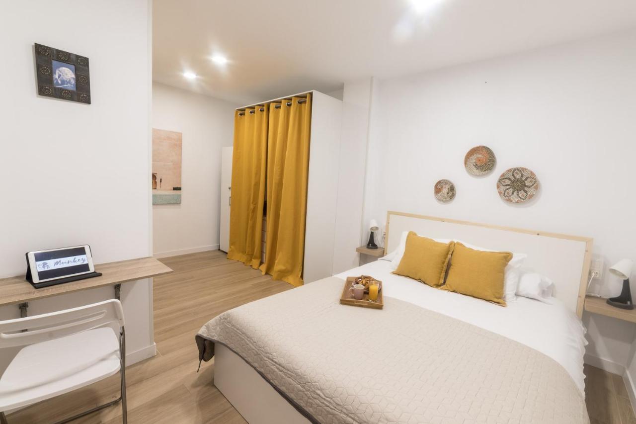 Moonkey - Apto. Albeniz, Con Acogedor Patio Alicante Ngoại thất bức ảnh